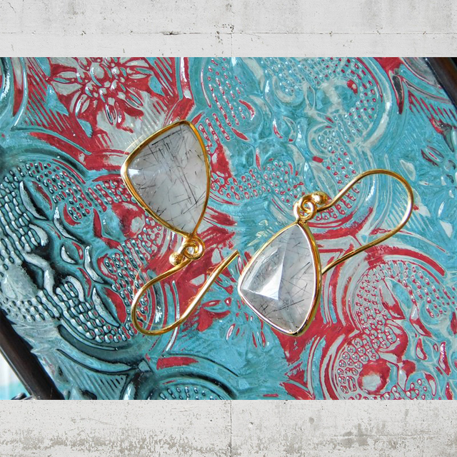 急迫」と「窮迫」の意味と違い – 同音異義語ナビ