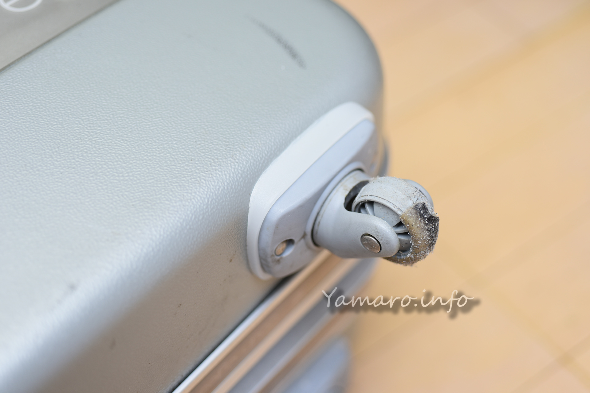 スーツケースのキャスター交換ニューロ機工