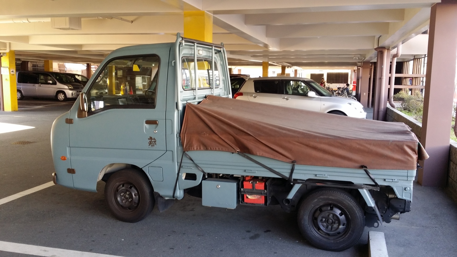 車を刷毛やローラーで全塗装しよう！ added a new photo. - 車を刷毛やローラーで全塗装しよう