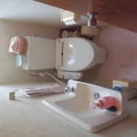 中古品美品NITTO トイレ便器 床下排水コーナートイレ 隅付タンクのセット 三角タンク 洋式便器ホワイト 104I091810 -メルカリ