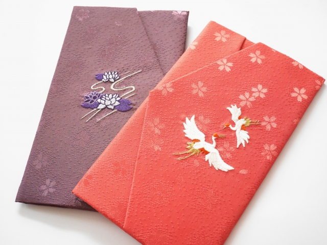 香典を入れる袱紗 ふくさ とは？形や色の種類、包み方、渡し方を解説お仏壇のはせがわ 公式