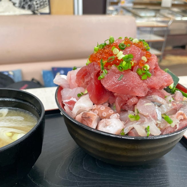 オモウマい店】千葉県ヤマタくんのプラス丼99円が話題！メニュー・待ち時間・口コミを徹底解説 - そらたけblog