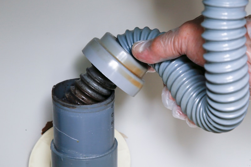 道具いらずの最強ゴキブリ対策 隙間を塞いで侵入を断つ！自分でできるやり方を駆除のプロが直伝＜賃貸・アパートでもOK＞東京 -くらしのマーケット大学