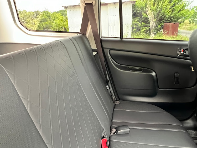 こんにちは😃 プロステージです🐥 ◇大阪府 Ｔ様◇ 中古車タウンエースカスタム ご購入頂きました！ リアシート交換して、リアベッドキットで車中泊仕様となります😄 ありがとうございました✨ >>>>>>>>>>>>>>>>>> どんなシーンでも人とかぶらない、あなただけの一台