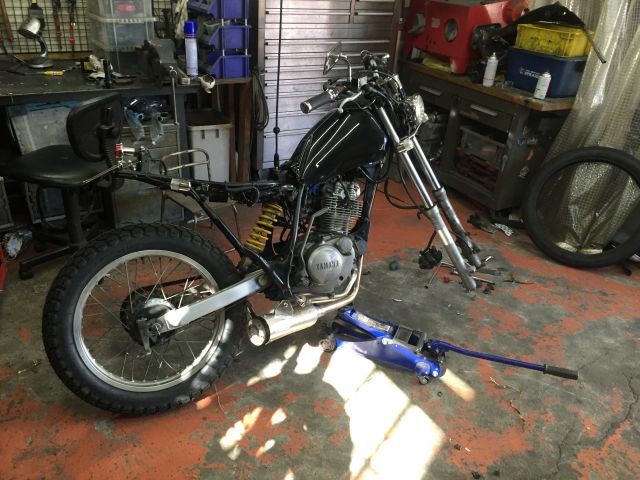 左右非対称?! な、セローの30周年記念モデル - ヤマハ バイク ブログヤマハ発動機株式会社