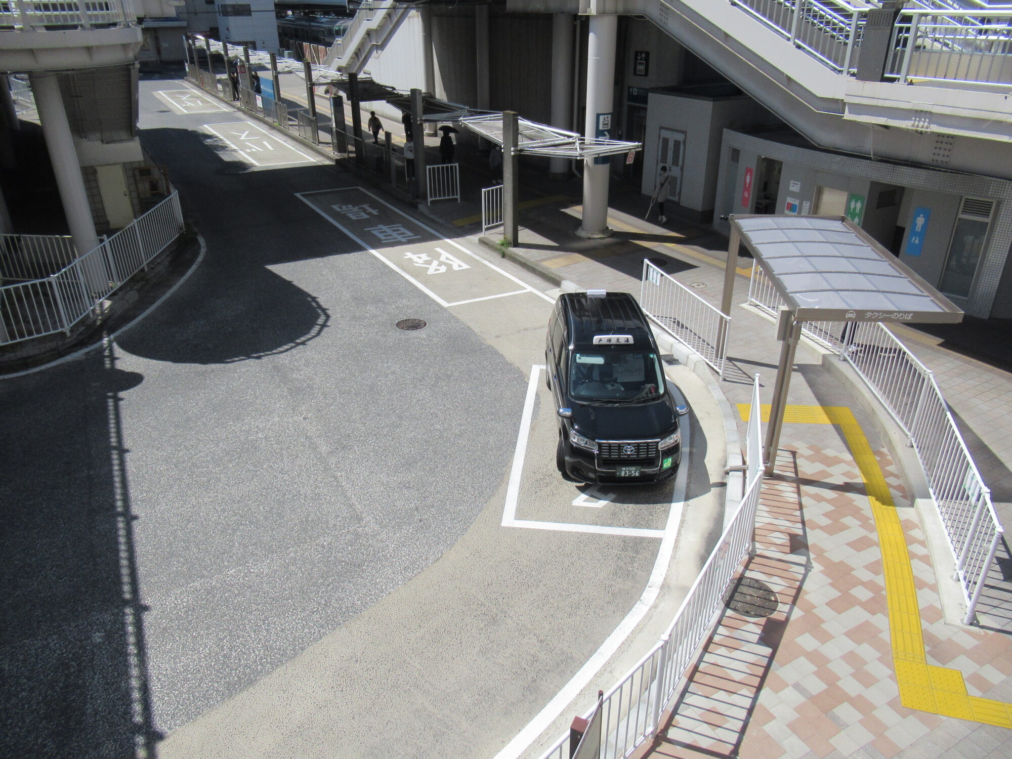 戸塚駅西口の駅前道路の一部区間が駐停車禁止へ 戸塚警察署 神奈川県警察