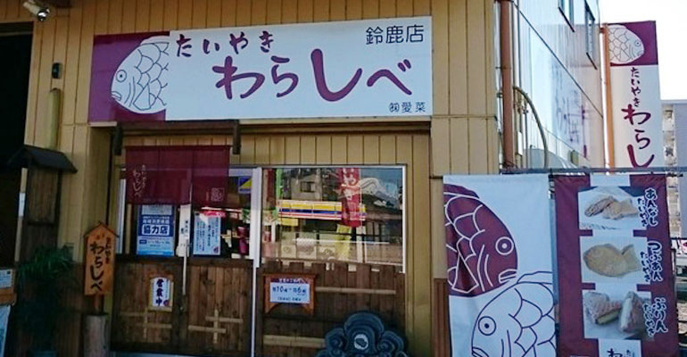 🧁 CALM: 可愛らしいマフィンとストロベリーシェイクが人気のお店