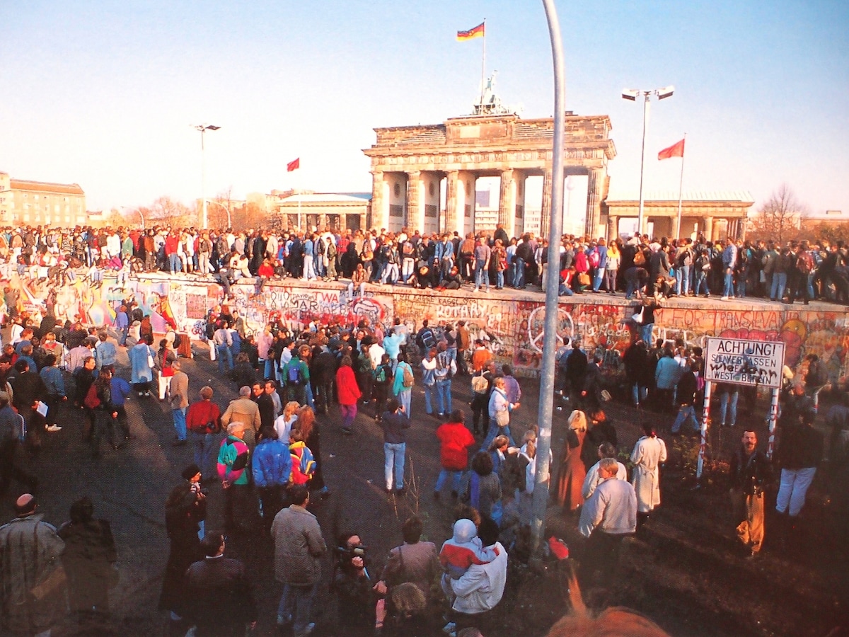 知ってた？ベルリンの壁は、ある男性の「勘違い」によって崩壊したTABIZINE～人生に旅心を～