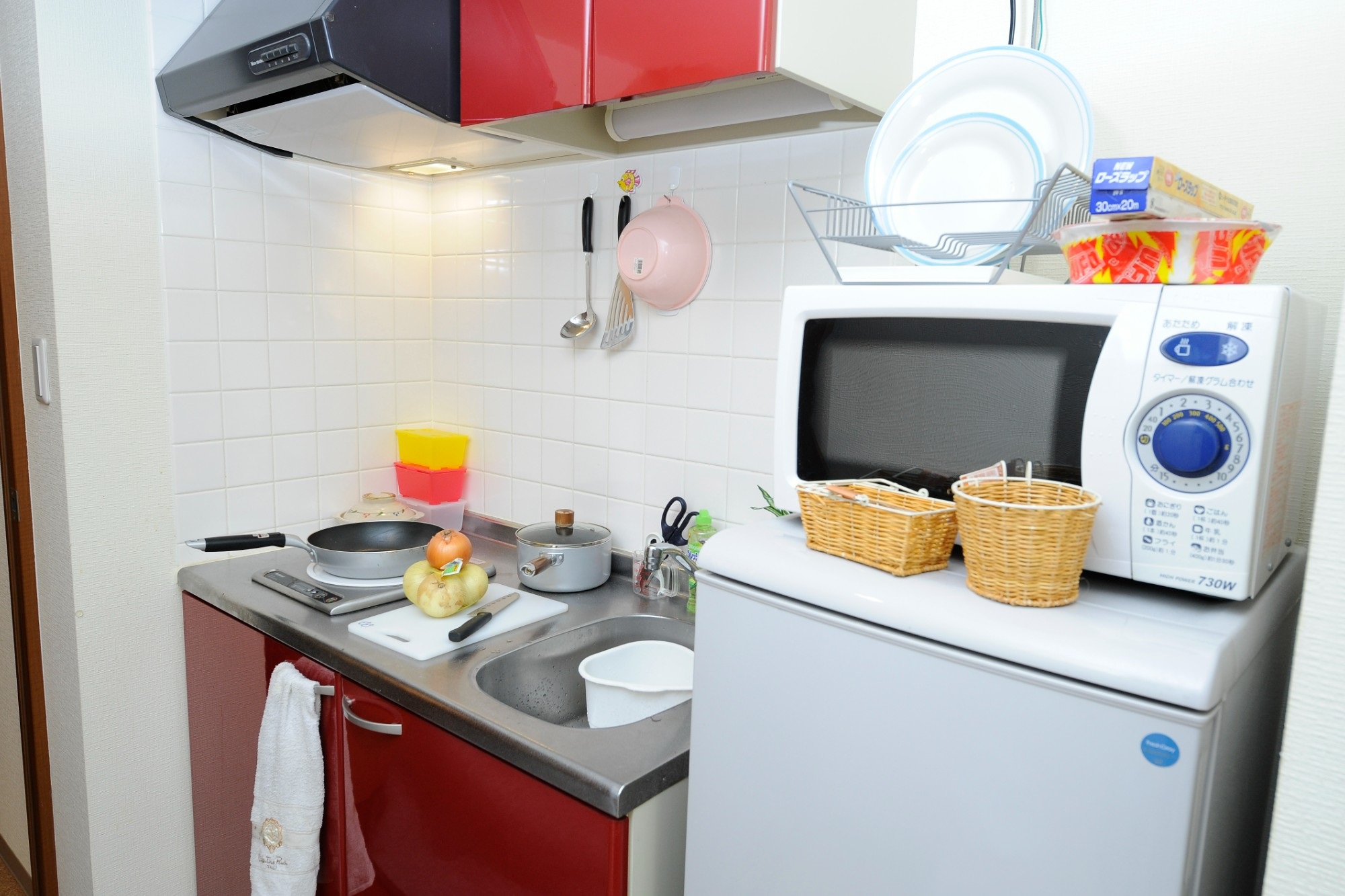 電子レンジの置く場所、間違えていませんか？家電のプロが教える安全な置き場所 - 暮らしエイト ハウスコム