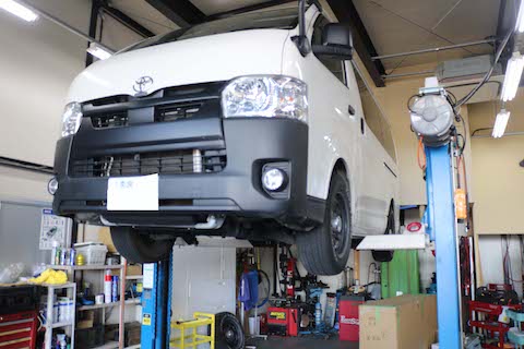 車のバッテリーを交換したあとガタガタ振動する原因と解消法クルマのバッテリーサイズ適合表